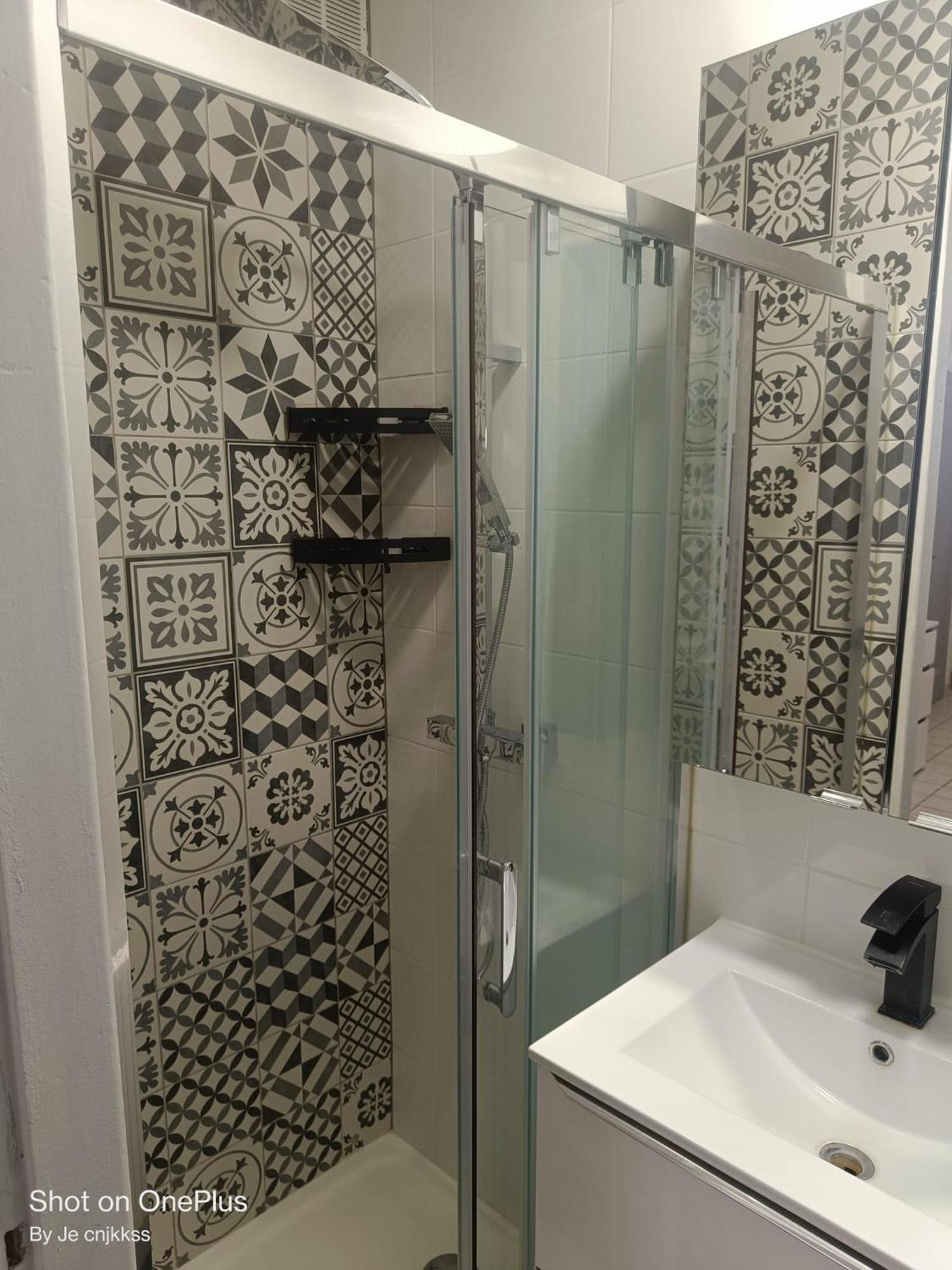 Belle Chambre D'Hote Avec Balcon Prive - 3 Mins Gare Annemasse - Geneve Acces Direct Luaran gambar